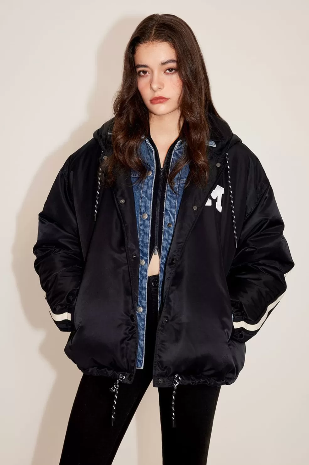 Lassige, Sportliche Daunenjacke Mit Kapuze-Miss Sixty Store