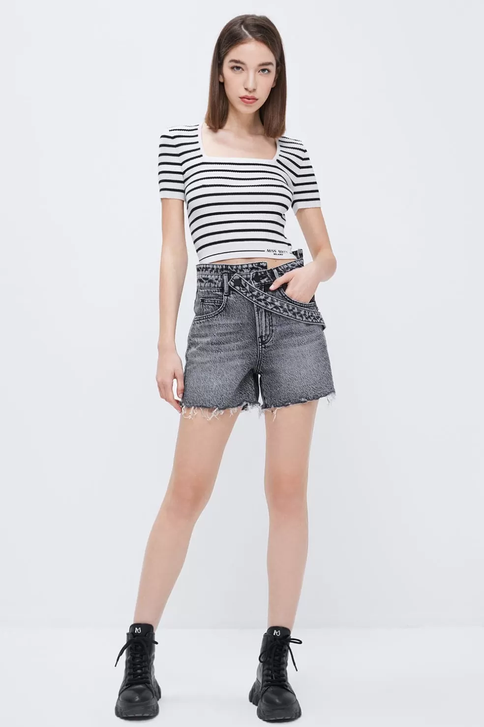 Stylische, Ausgefranste Jeansshorts-Miss Sixty Sale