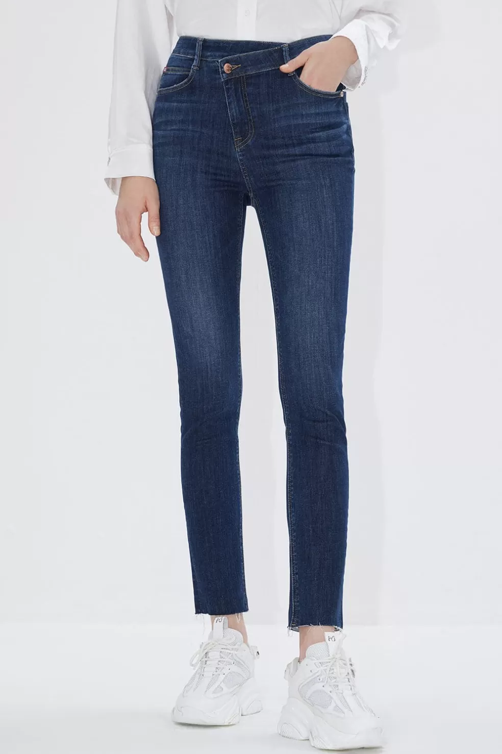 Super Skinny Jeans Mit Asymmetrischer Taille-Miss Sixty Store